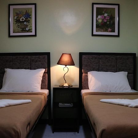 Doniti Suites And Events Place Mandaluyong Екстериор снимка