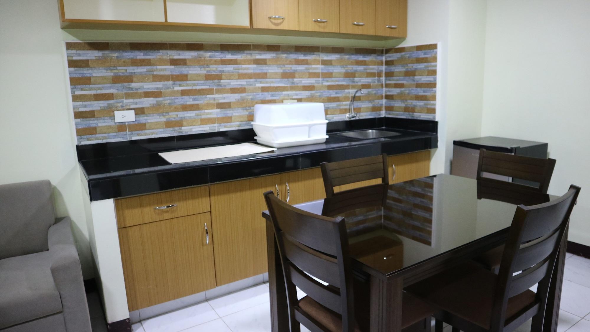 Doniti Suites And Events Place Mandaluyong Екстериор снимка