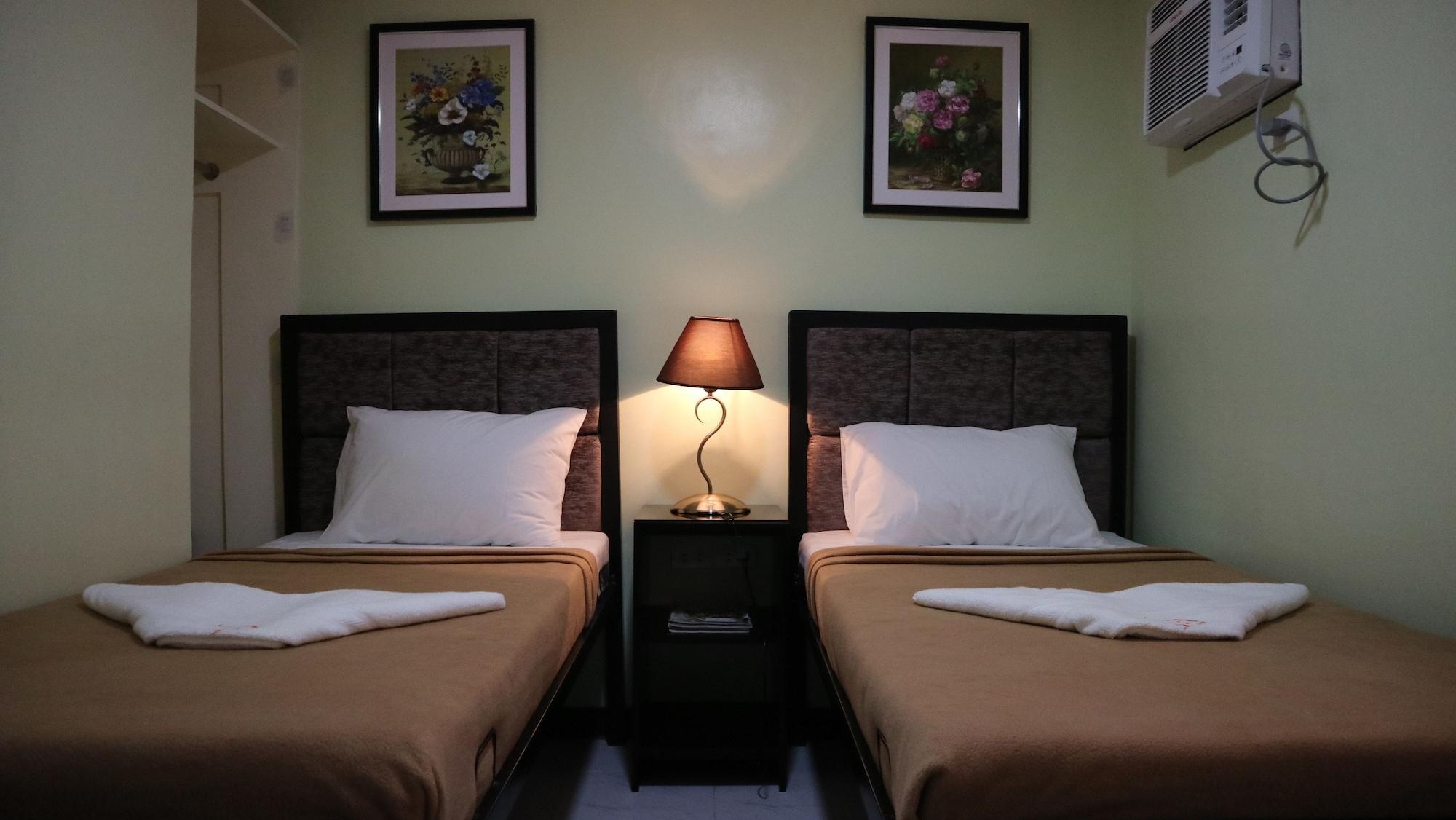 Doniti Suites And Events Place Mandaluyong Екстериор снимка